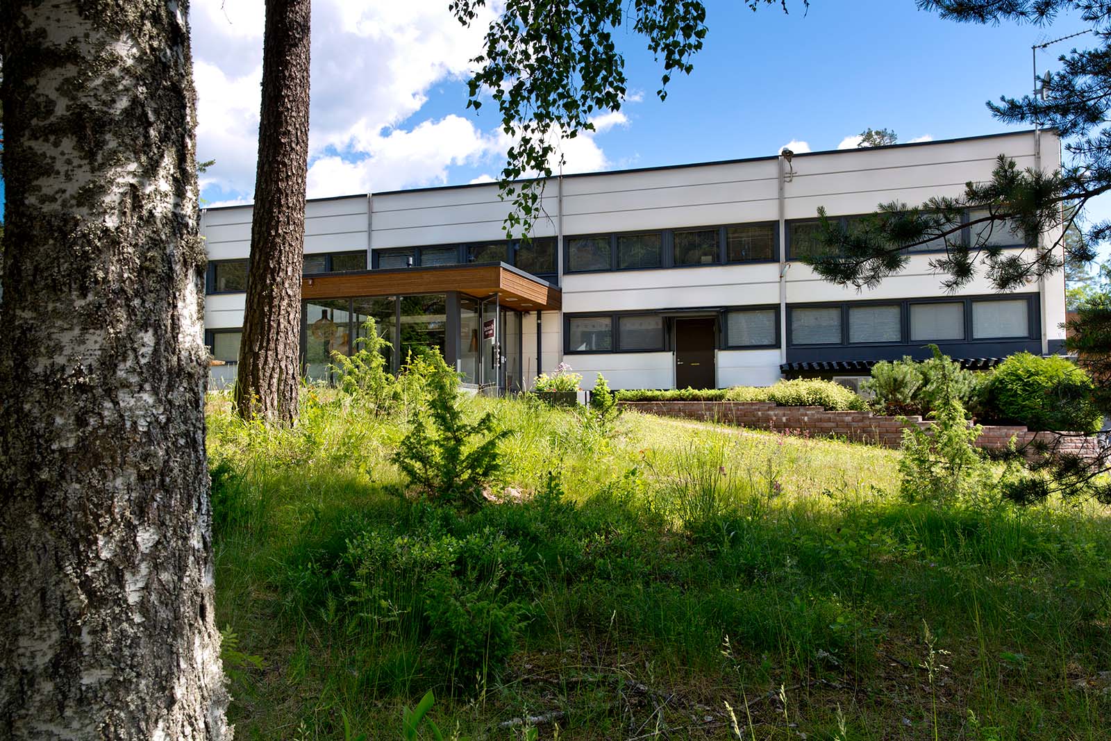 An image of the factory.