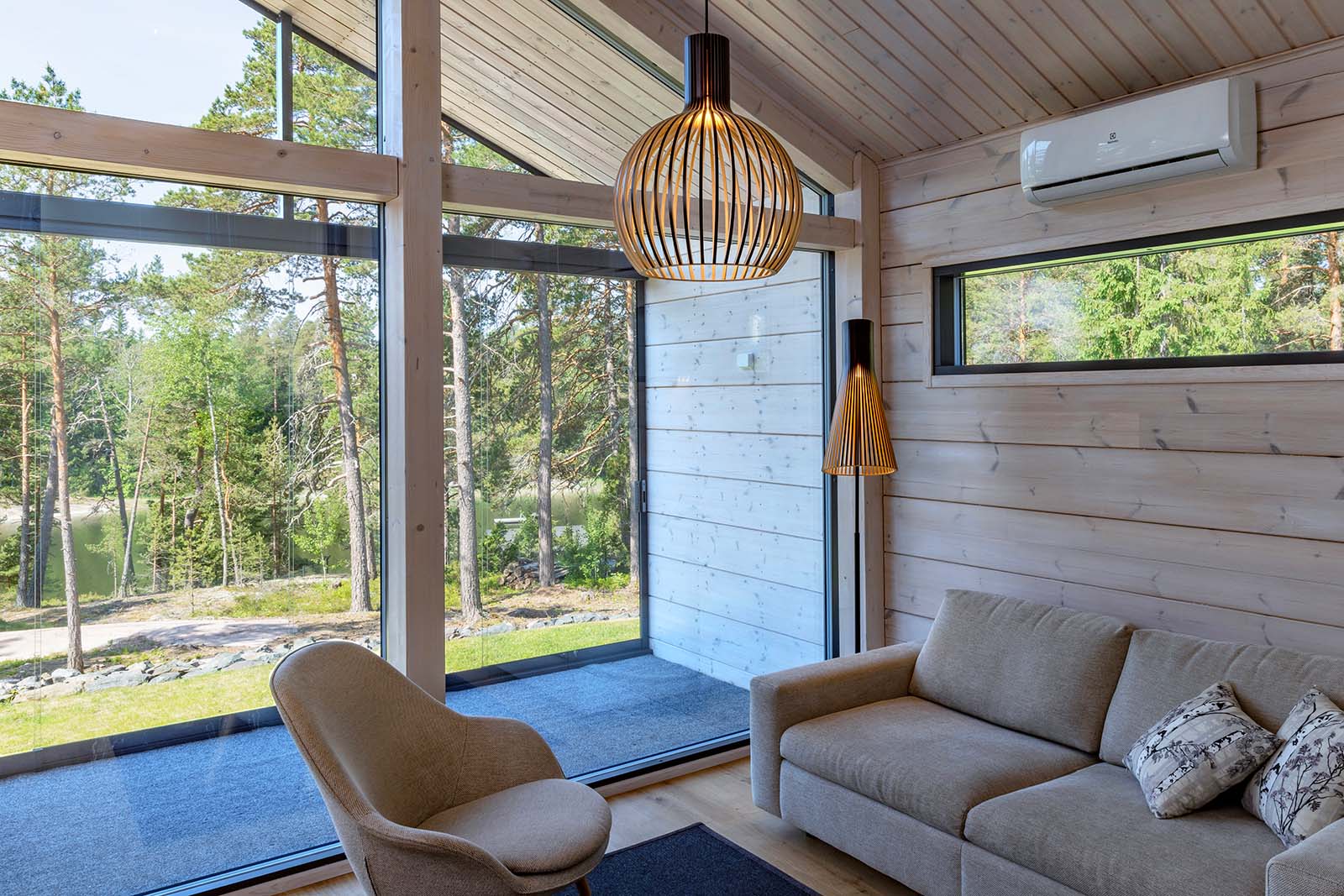 A living room nook with a scenery to the sea.