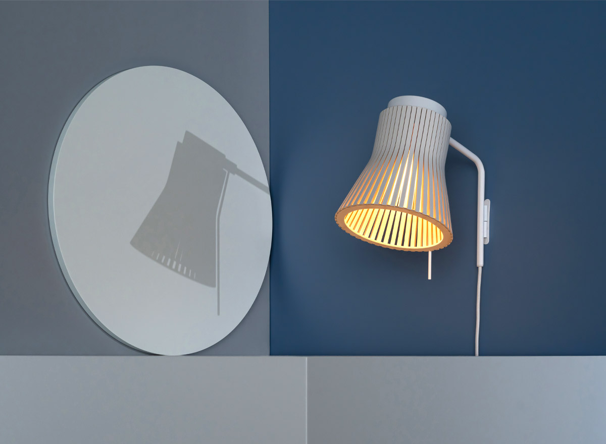 Petite 4630 wall lamp