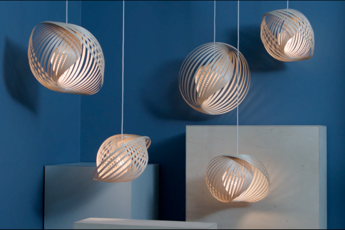 Adilo 8200 and Adilo Small 8201 pendant lamps: exploring scale and