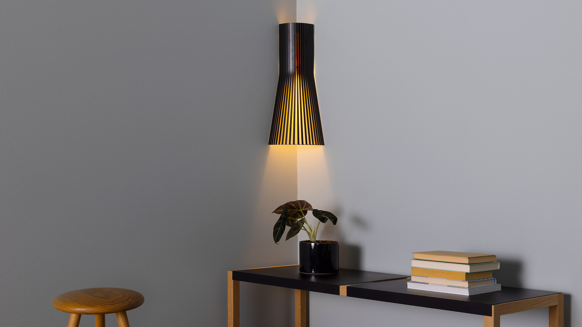 Small corner hotsell light