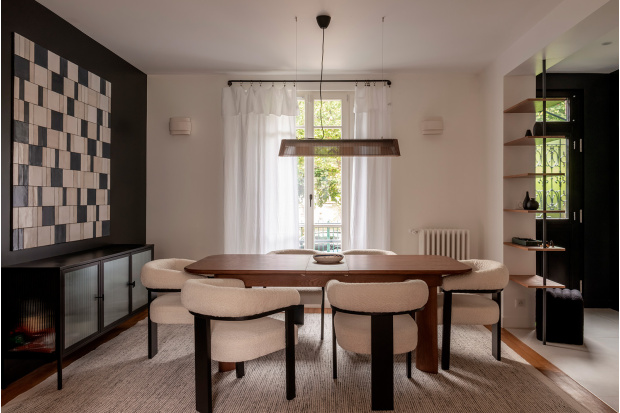 Owalo 7000   Private residence.  L'Haÿ-les-Roses, France.  Architecture by Améo Concept.  Photo by Agathe Tissier.