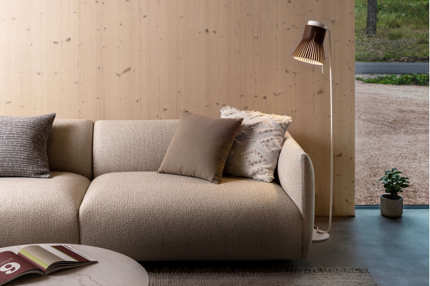 Petite 4610   Private residence.  Siuntio, Finland.  Styling by Satu Lappalainen.  Photo by Uzi Varon.