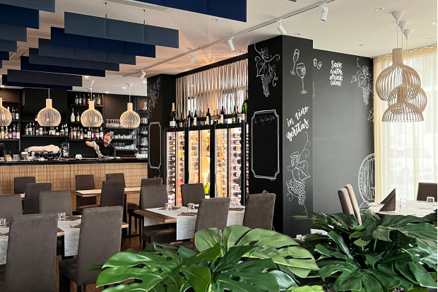 Octo Small 4241   Ristorante Rotonda.  Gordola, Ticino, Switzerland.  Interior design and photo by Daniela Fischli, FIP Studio Fischli SA.