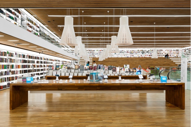 Magnum 4202 Livraria Cultura. São Paulo, Brazil. Project by studiomk27. Photo by Fernando Guerra.