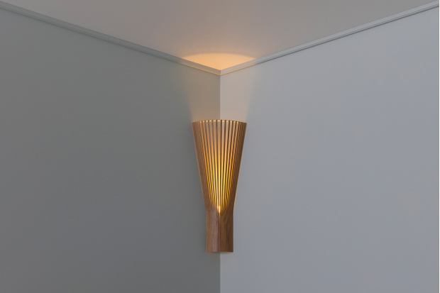 Secto 4236 corner  Model room