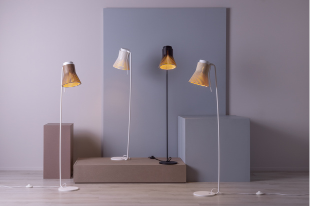 Petite 4610 floor lamp