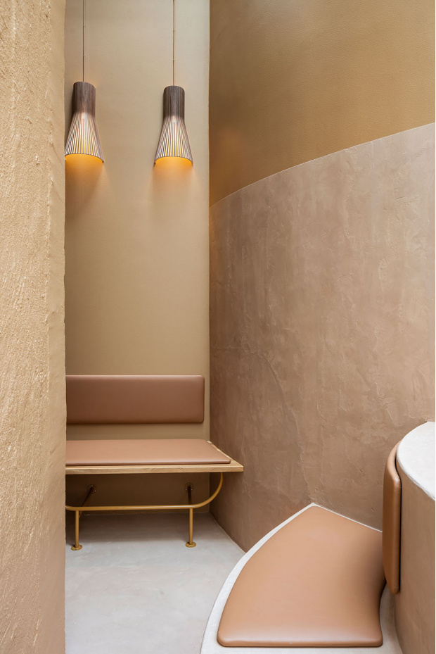 Secto Small 4231 R40 Showroom. Stockholm, Sweden. Photo by Mattias Hamrén.