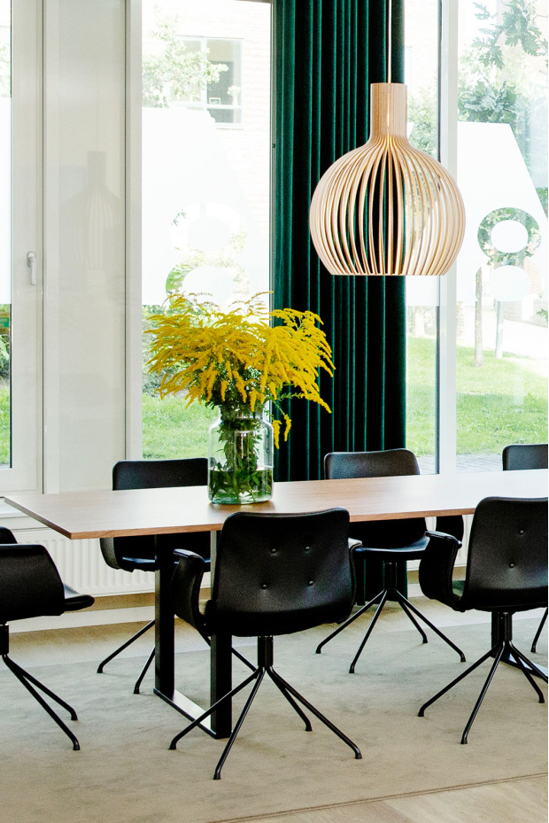 Octo 4240   V8 Construction.   Copenhagen, Denmark.  Interior design by Boligkompliment / Trine Sofie Meincke.  Photo by Sif Meincke.   (@Boligkompliment)