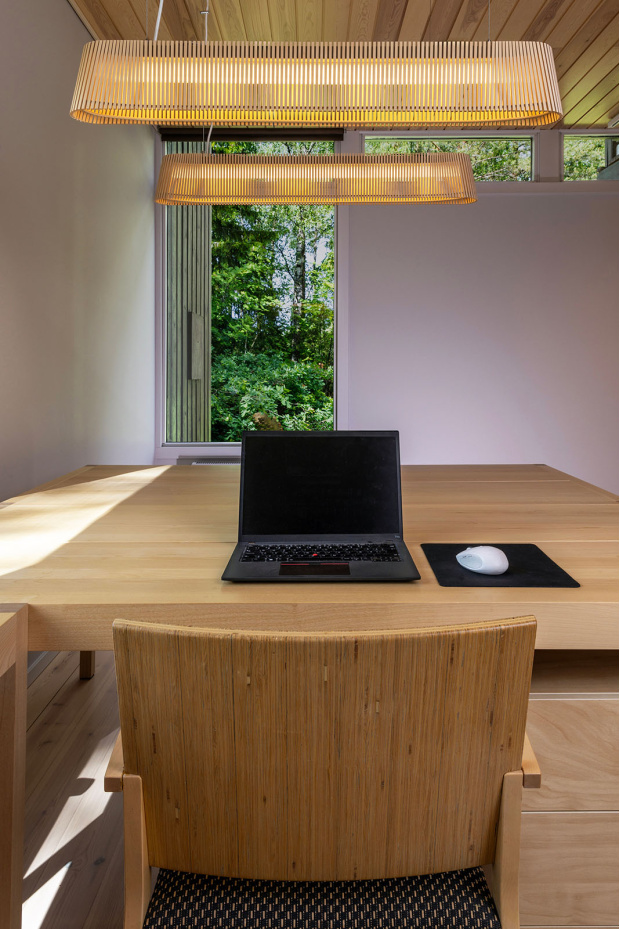 Owalo 7000   Secto Design HQ.   Kauniainen, Finland.   Photo by Uzi Varon.