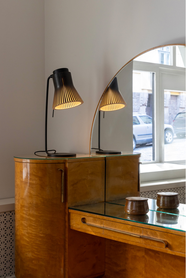 Petite 4620 table  Photographed at Gut Studio.  Helsinki, Finland.  Photo by Uzi Varon.