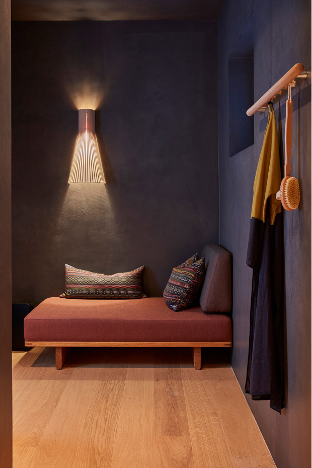 Secto 4230   Private residence. Zurich, Switzerland. Interior design concept by Holm AG, @holm_interiors. Photo by Simone Vogel / 379 photography, @379_simone.