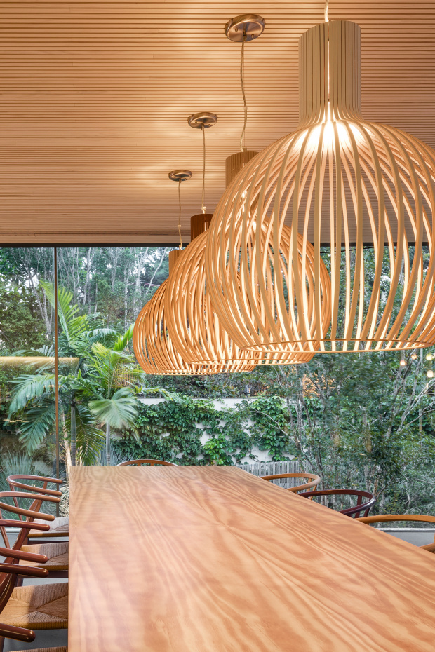 Octo 4240 FIO House. São Paulo, Brazil. Architecture by Marcio Kogan, MK27. Photo by Fernando Guerra.