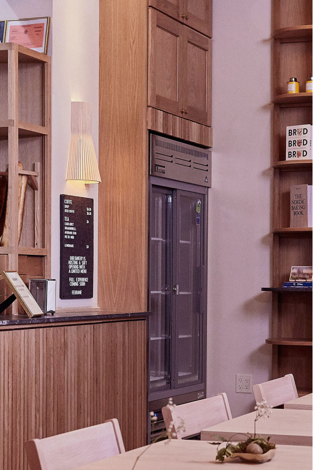 Secto Small 4231   Ferrane Bakery. New York, The United States. Photo by Ricky Jackson / Ferrane Bakery.