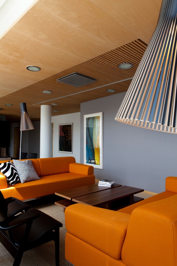 Secto 4210 Donors' Lounge. Aalto University, Otaniemi campus. Espoo, Finland. Interior design by Laura Isoniemi. Photo by Uzi Varon.