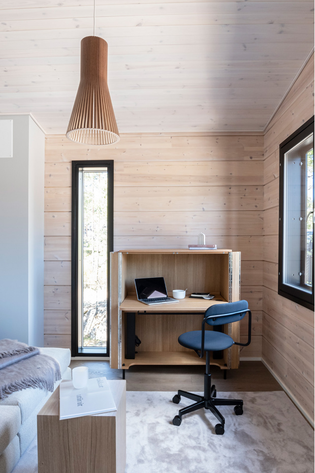 Secto Small 4200 Kontio House Villa Myötätuuli. Housing Fair '22. Naantali, Finland. Interior design by Piia Kalliomäki. Photo by Kati Pilli-Sihvola / Kontiotuote Oy.