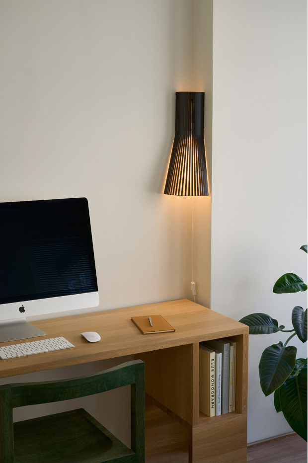 Secto Small 4237 corner  Private residence.  Helsinki, Finland.  Photo by Antti Laine.